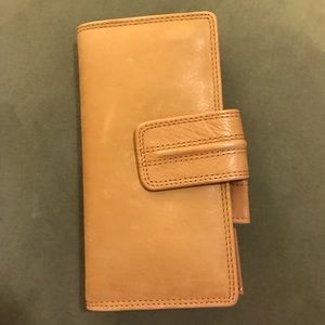 Women’s light brown leather wallet